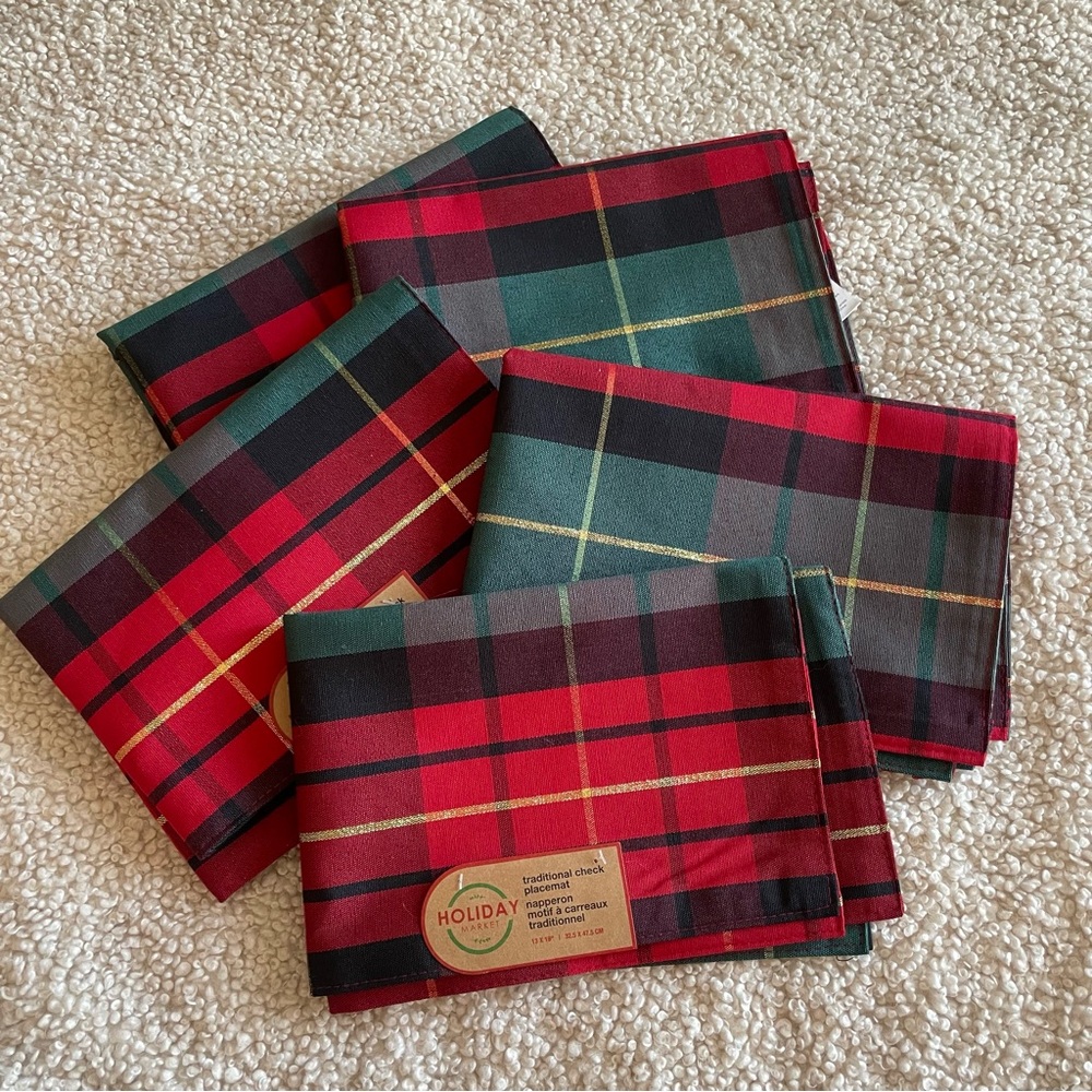Set of 5 traditional check placemats